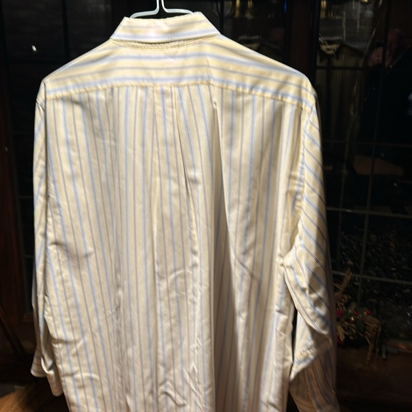 CHAPS Wrinkle Free Dress Shirt 17 or 17-1/2 neck as shown in pic 32-33 sleeve - Picture 8 of 8